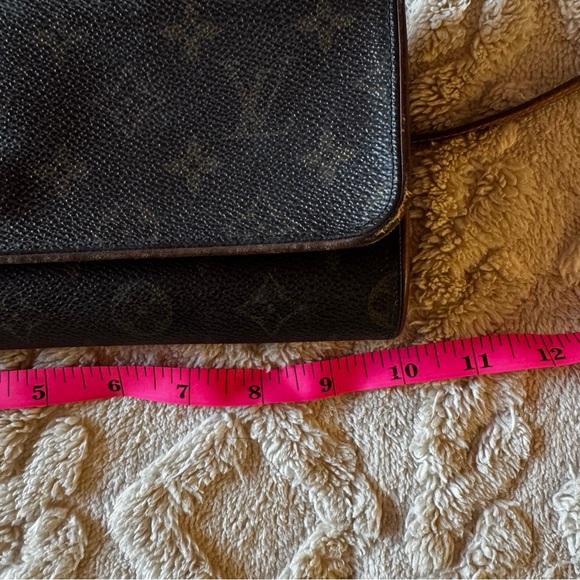 Louis Vuitton Twin GM Monogram Crossbody Vintage Long Flap Pochette Authentic - Picture 11 of 16